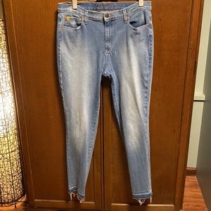 Light Wash High Rise straight leg raw-hemmed Yoga Jeans